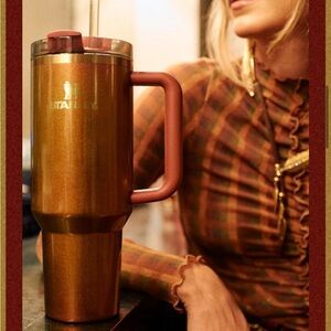 Stanley X Lainey Wilson Country Gold Stanley Quencher H2.0